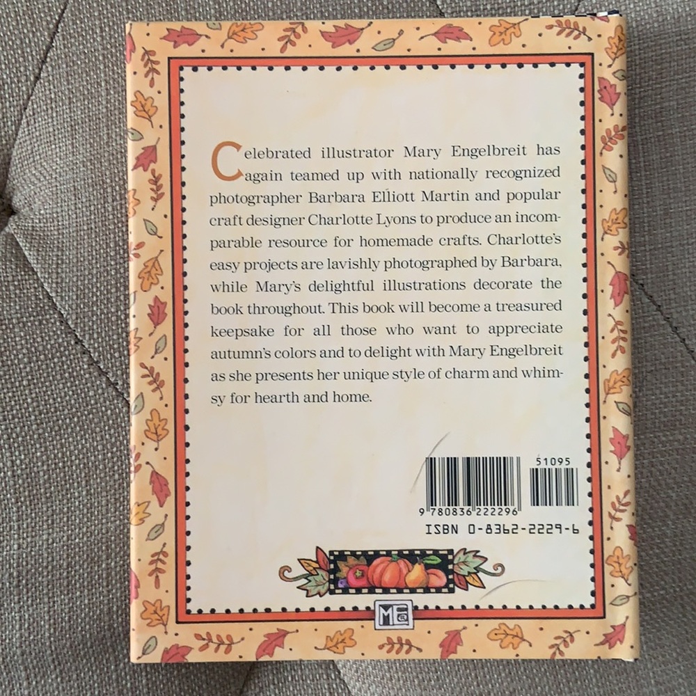 Mary Engelbriet’s Spring and Autumn Decor Books - Picture 2 of 5